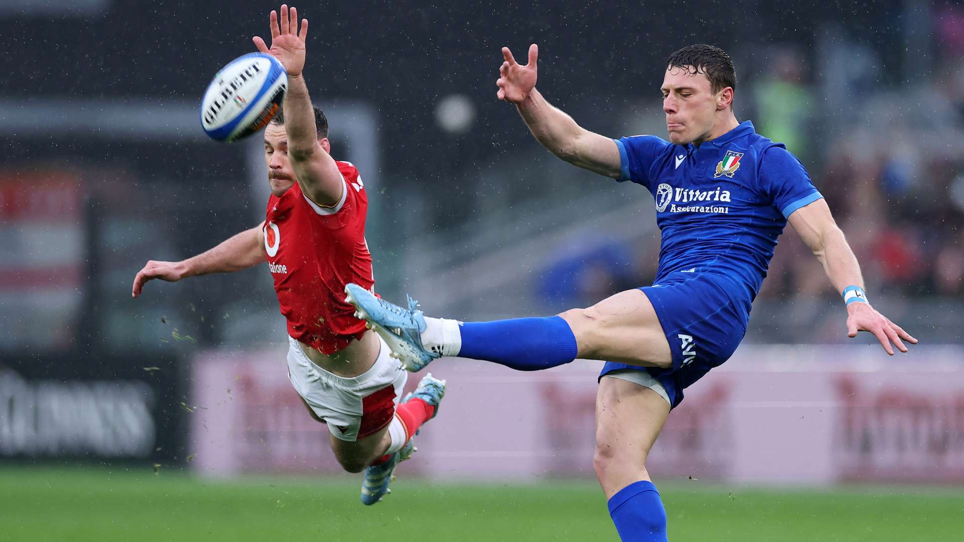 继续在国际 继续在国际